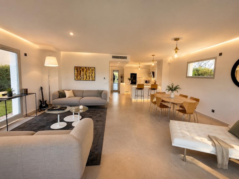 Contemporary Luxury Villa In Antibes 3 Bedrooms 6 Guests Pool & Parki - Antibes