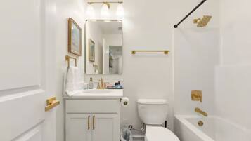 Luxury House, 2 Bedrooms, Kitchen | Bathroom