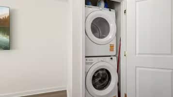 Luxury House, 2 Bedrooms, Kitchen | Interior