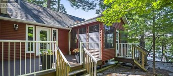 Muskoka Lake - Newer Island Cottage - 3 Bedroom - 1 min ride from marina