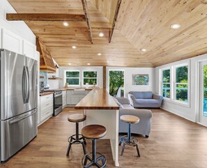 Interior - Oyster Bay Retreat -50' Waterfront with Pier. (Gulf Shores)