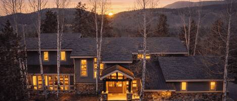 Maison (5 Bedrooms) | Façade de lâhĂ©bergement