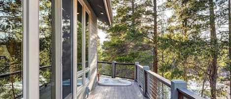 House (5 Bedrooms) | Interior