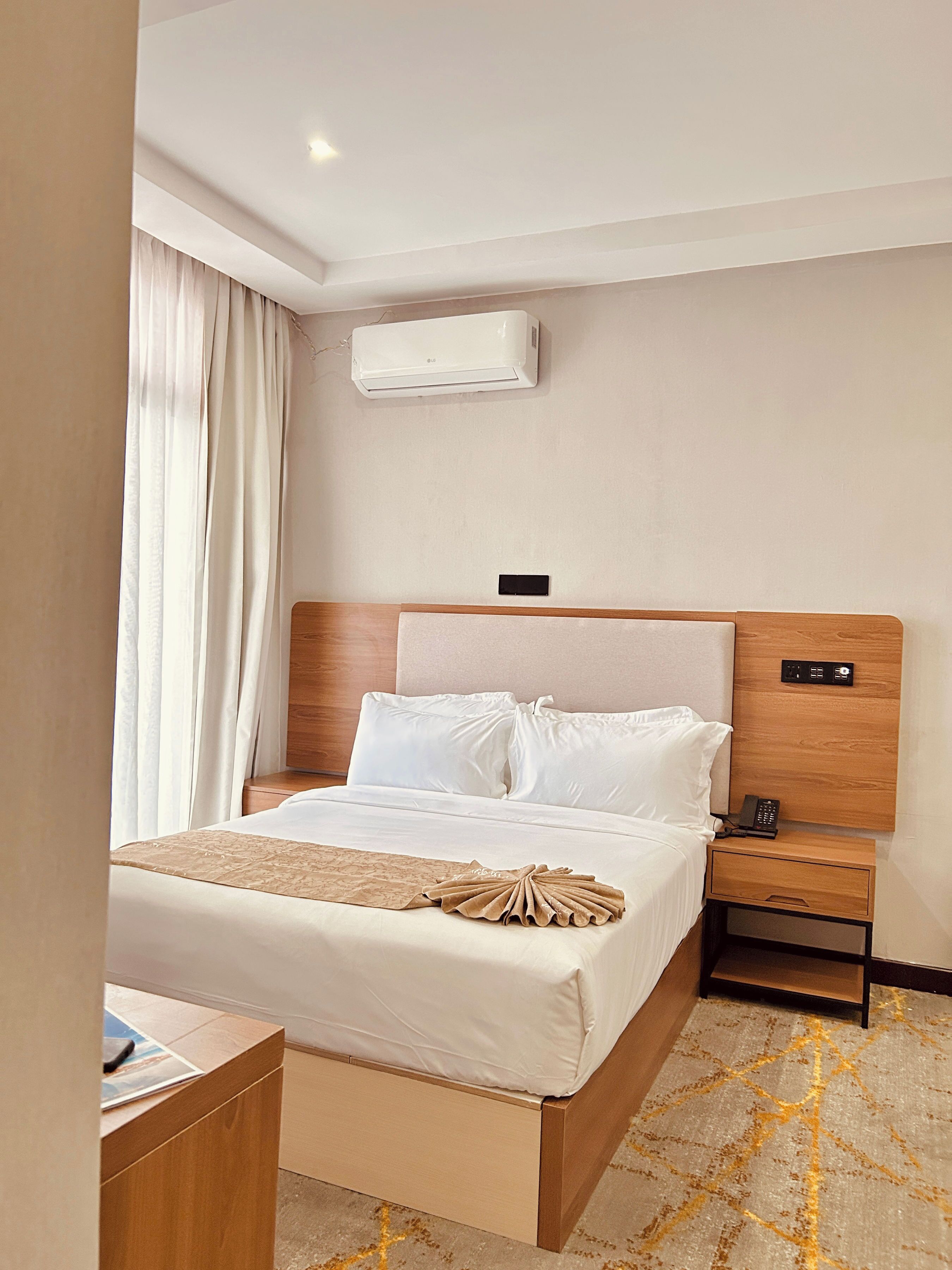 Deluxe Double Room, Balcony, Mountain View | Desk, blackout drapes, soundproofing, iron/ironing board