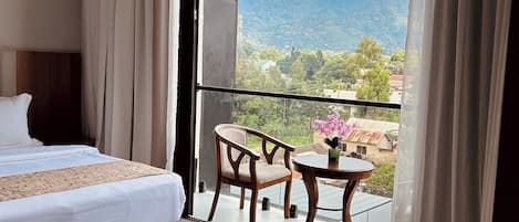 Executive Room, Mountain View | Desk, blackout curtains, soundproofing, iron/ironing board
