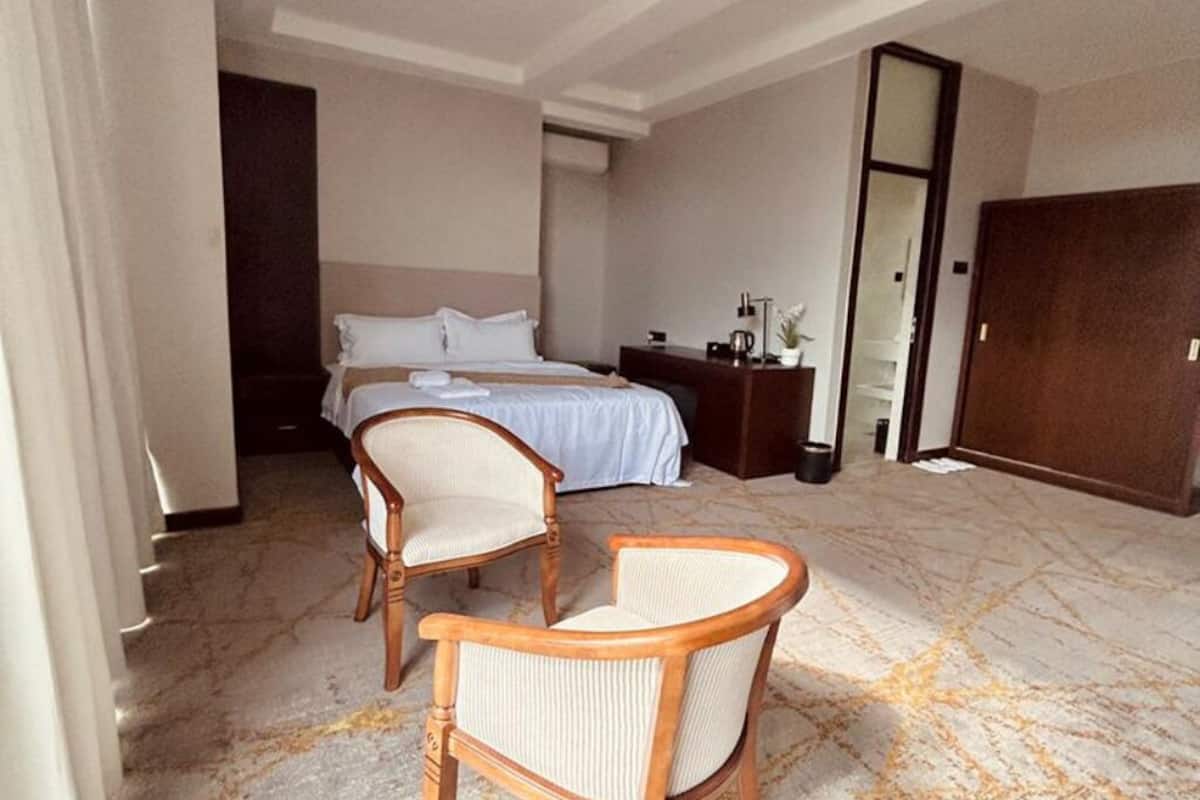 Deluxe Double Room, Balcony, Mountain View