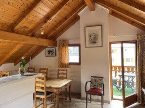 Dining - 300m from ski slopes, 3rd floor, balcony, ski locker, 38m², Valloire (Valloire)