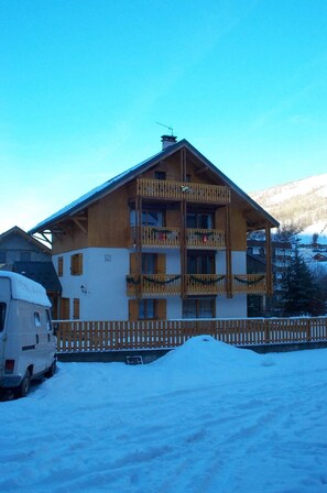 Exterior - 300m from ski slopes, 3rd floor, balcony, ski locker, 38m², Valloire (Valloire)