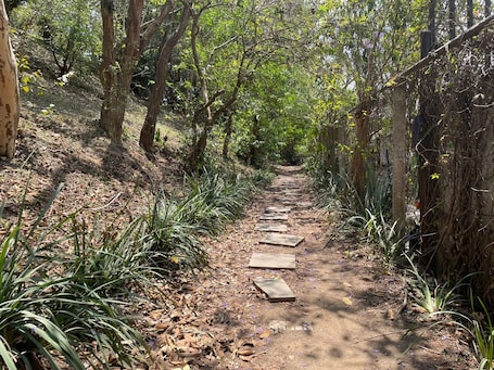 Property grounds. Peaceful 2-bed - Miraflores 3rd floor - private Guatemala city center