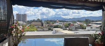 Peaceful 2-bed - Miraflores 3rd floor - private Guatemala city center