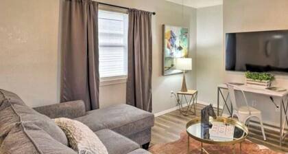 2BR home for 8 - Walk to Downtown + Pets Welcome!