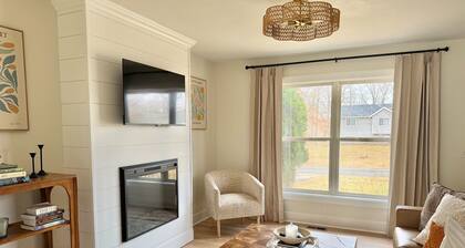 Clean & Comfortable Stay Near Downtown Greenville