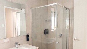Bathroom - Private Guest Suite in Capalaba • Modern & Quiet (Capalaba)