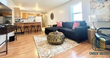 Comfy W Plains Entire Home, close to Main Street!