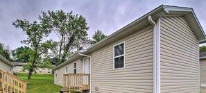 Exterior - Comfy W Plains Entire Home, close to Main Street! (West Plains)