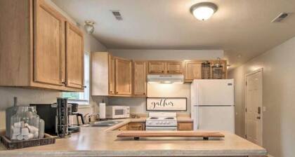 Comfy W Plains Entire Home, close to Main Street!