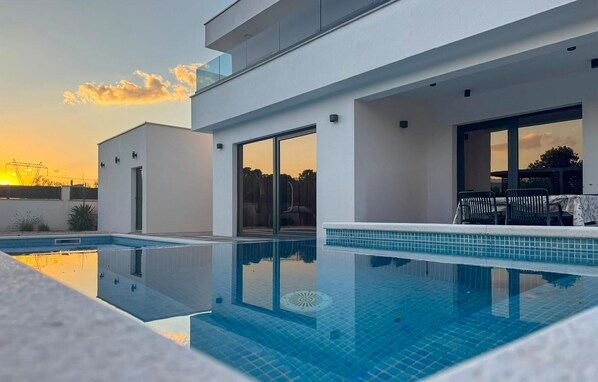 Beheizter Pool