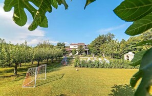 Sports court - Lovely home in Donji Prolozac (Donji Prolozac)