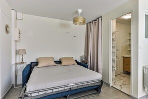 Room - All on foot: beach, shops – Studio in Saint-Hilaire-de-Riez (Saint-Hilaire-de-Riez)