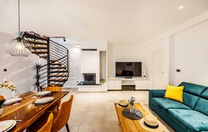 Smart TV, table football - Stunning home in Dvornica (Dvornica)