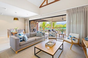 TV - La Balise Marina - Two Bedroom Apartment, Sleeps 4 (Rivière Noire)