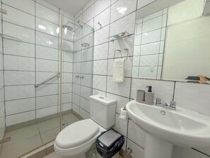 Apartment, 3 Bedrooms, Kitchen | Bathroom - Depa 3 habitaciones en Costanera 408 (Lima)