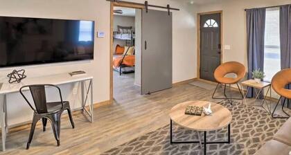 Cozy 2BR Retreat Near Ozark Trails & Downtown