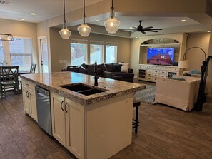 Interior - Spacious 5-bedroom house with Splash pad and theater (St. George)
