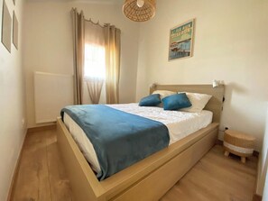 1 bedroom, travel cot, WiFi - Air-conditioned house in the Arcachon style with swimming pool (La Teste-de-Buch)