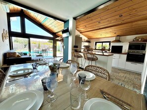 Dining - Air-conditioned house with swimming pool (Gujan-Mestras)