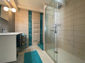Bathroom - Complete outbuilding in La Teste town centre (La Teste-de-Buch)