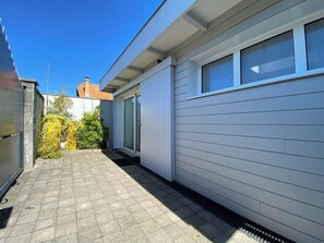 Exterior detail - Complete outbuilding in La Teste town centre (La Teste-de-Buch)