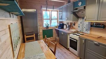 Kühlschrank, Ofen, Herdplatte, Geschirrspüler