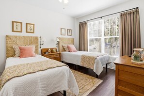 Room - Barnes Plantation 422 (St Simons Island)