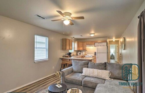 Cozy West Plains Home Near Shopping & Dining!