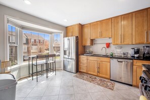 Private kitchen - Pet-Friendly Fairfax Home w/ Yard • Near Dulles (Fairfax)