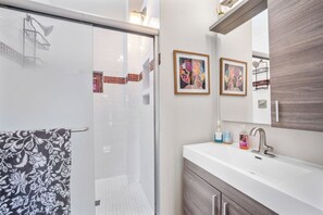 Shower - Pet-Friendly Fairfax Home w/ Yard • Near Dulles (Fairfax)