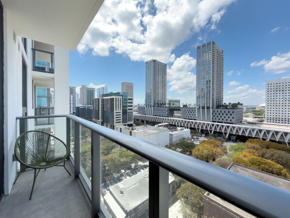 Property grounds - C1615 - Serene Downtown Escape with Balcony & Pool in Miami Downtown (Miami)