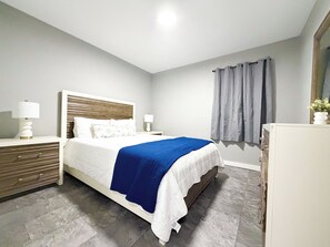 4 bedrooms, WiFi, bed sheets
