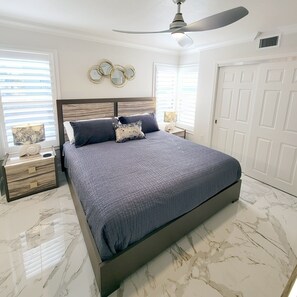 2 bedrooms, iron/ironing board, WiFi, bed sheets - BEACH FRONT! - {Aruba 3} Newly Renovated 2 BR / 2 BA - Walk to Times Square! (Fort Myers Beach)
