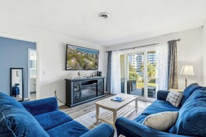 Living area - Walk to Beach - Dunes Crest A3 (North Myrtle Beach)