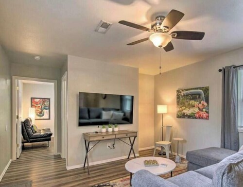 Pet-Friendly West Plains Home Near Downtown!