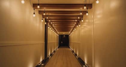 Luxury Industrial Vault -Wifi -Lavaseca -5 rooms -Billar