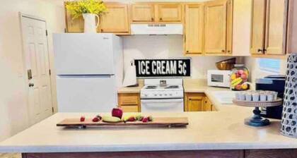 Pet-Friendly West Plains Pad < 1 Mi to Dtwn!