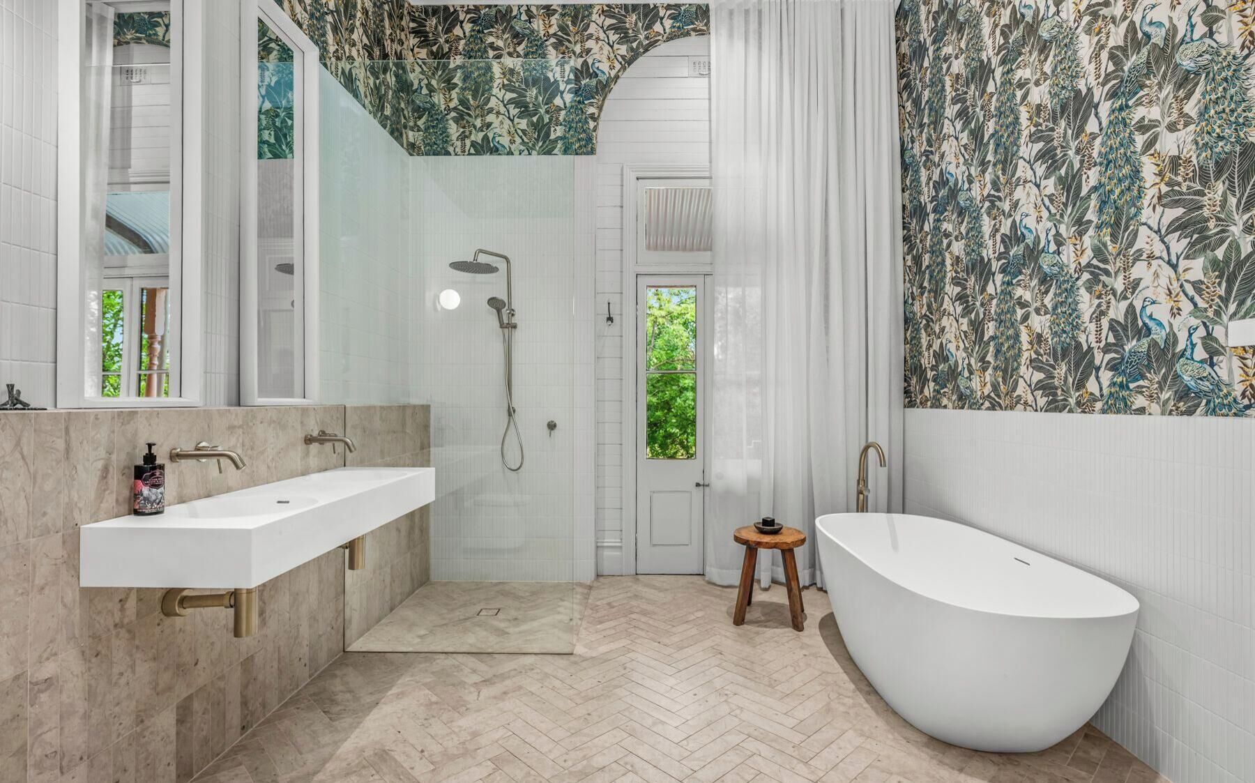 Dusche, Handtücher, Seife, Toilettenpapier