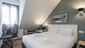 Een strijkplank/strijkijzer, gratis wifi, beddengoed