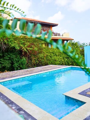 Outdoor pool - Westpunt Villa  l 2BR Near Turtle Beach (Westpunt)