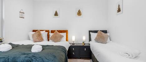 Iron/ironing board, WiFi, bed sheets