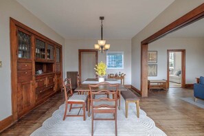 Dining - Ada's Place – NEW! Acadia Getaway in NE Harbor (Mount Desert)