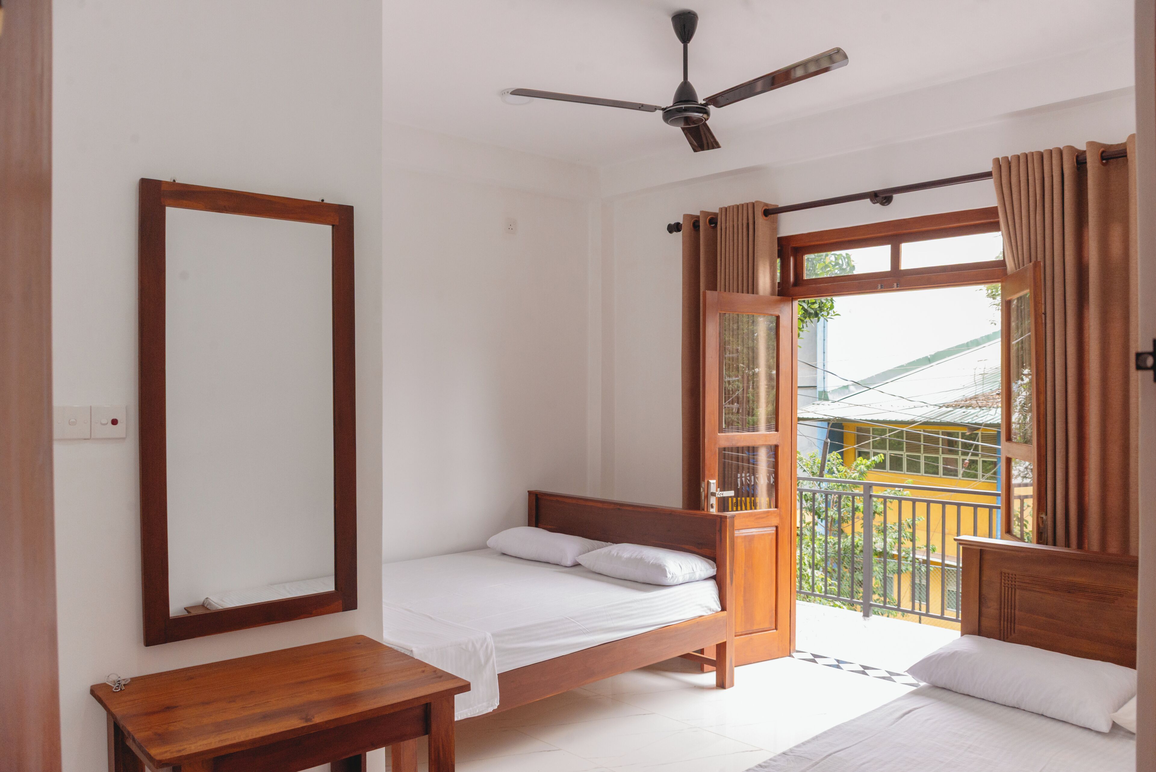 Comfort Double Room, Balcony | Desk